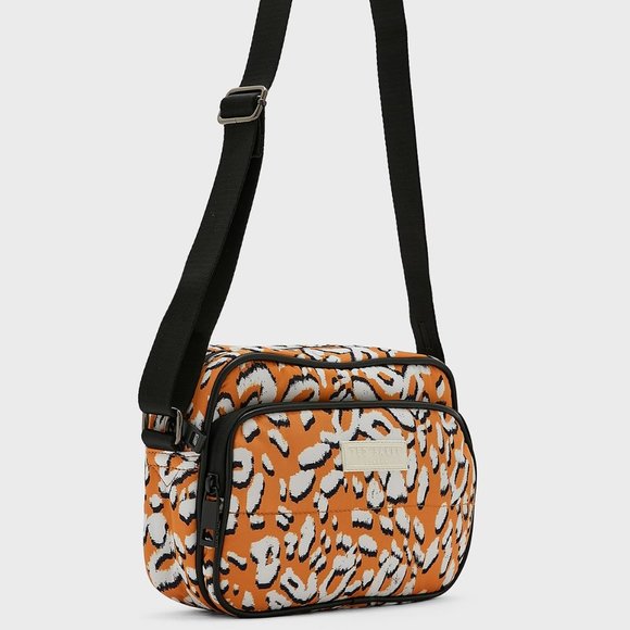 NWT Ted Baker Women's Niqita Leopard Detail Puffer Nylon Camera Bag - Picture 2 of 6